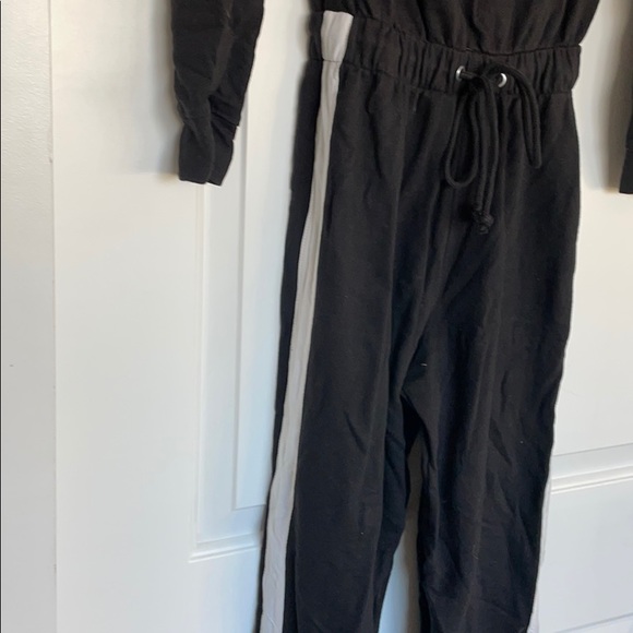 NWOT Missguided Black Jumpsuit with White Stripe - Picture 3 of 4